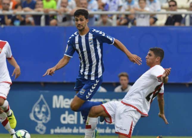 Pomares en un partido frente al Rayo Vallecano