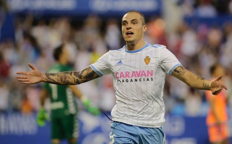 Jorge Pombo celebra un gol con el Real Zaragoza