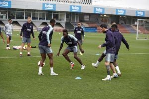 Barcelona y Huesca se ven las caras por primera vez en campeonato liguero 2 Barcelona y Huesca se ven las caras por primera vez en campeonato liguero