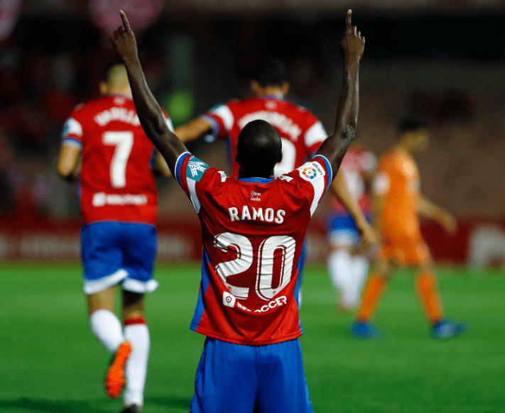 Adrián Ramos en la celebración del primer gol del encuentro | Imagen: Granada CF