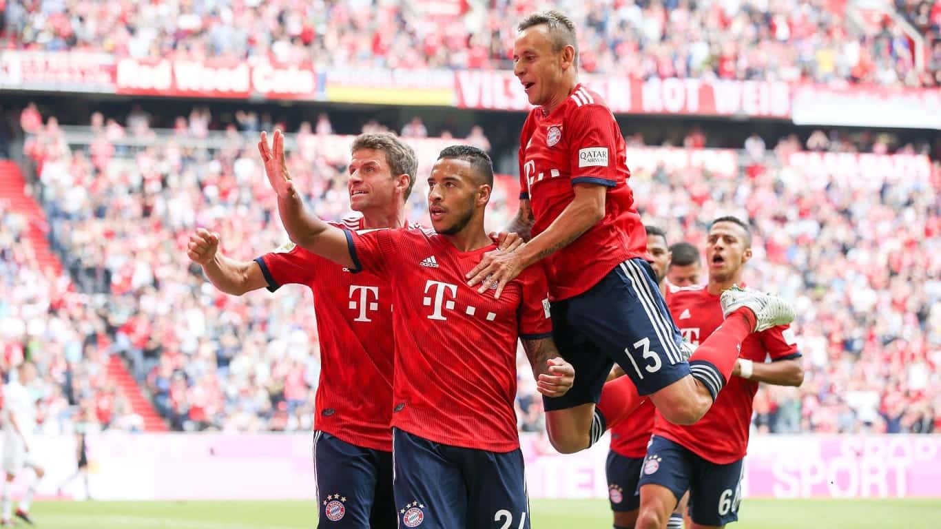 Festejo del gol de Tolisso. Vía: fcbayern.com