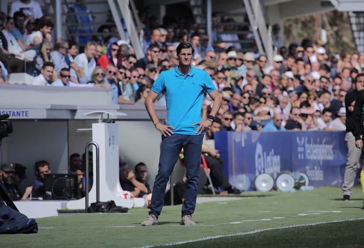 OFICIAL | El Huesca cesa a Leo Franco