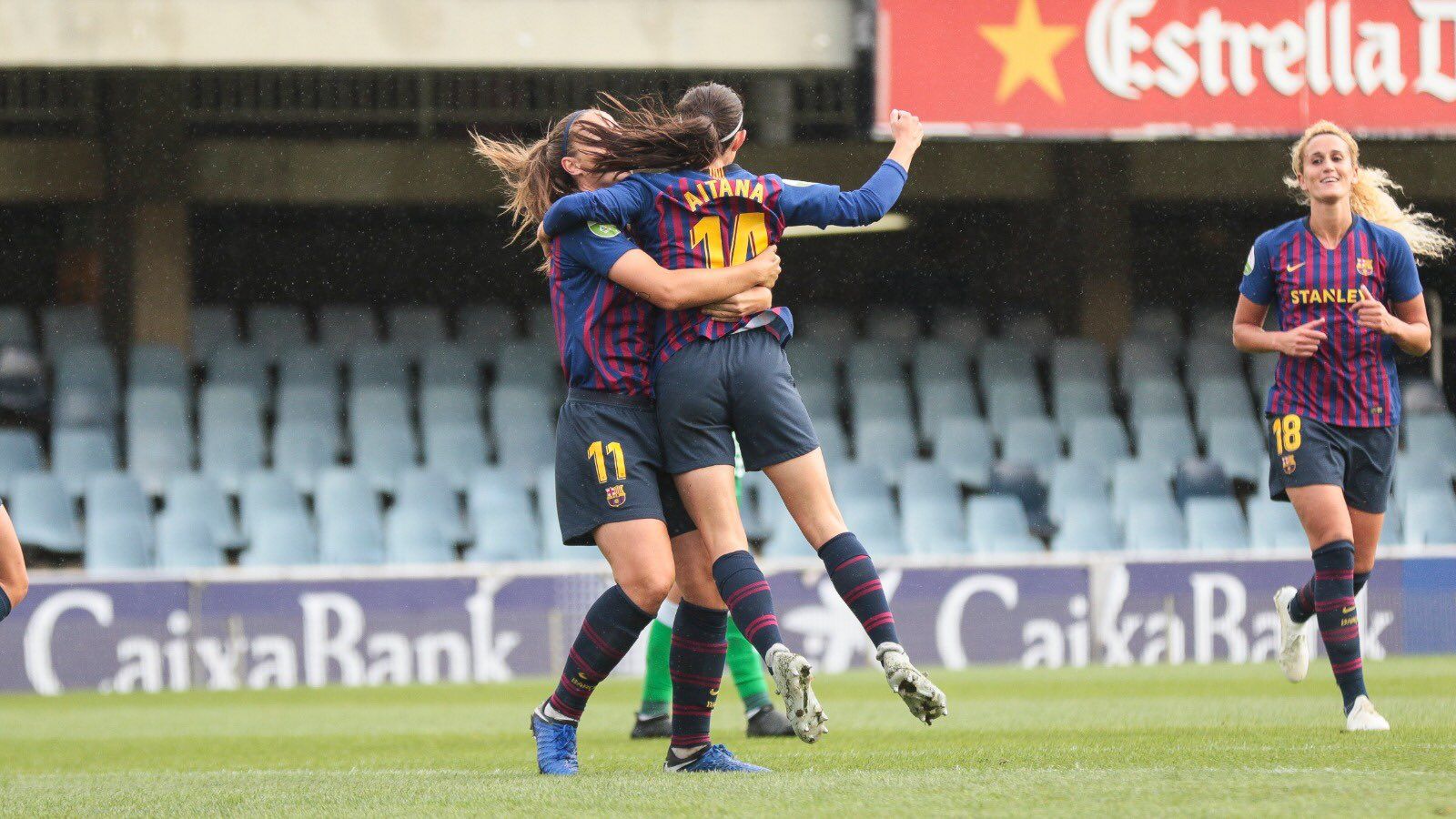 Las jugadoras del Barcelona celebran el primer gol / @FCBFemeni