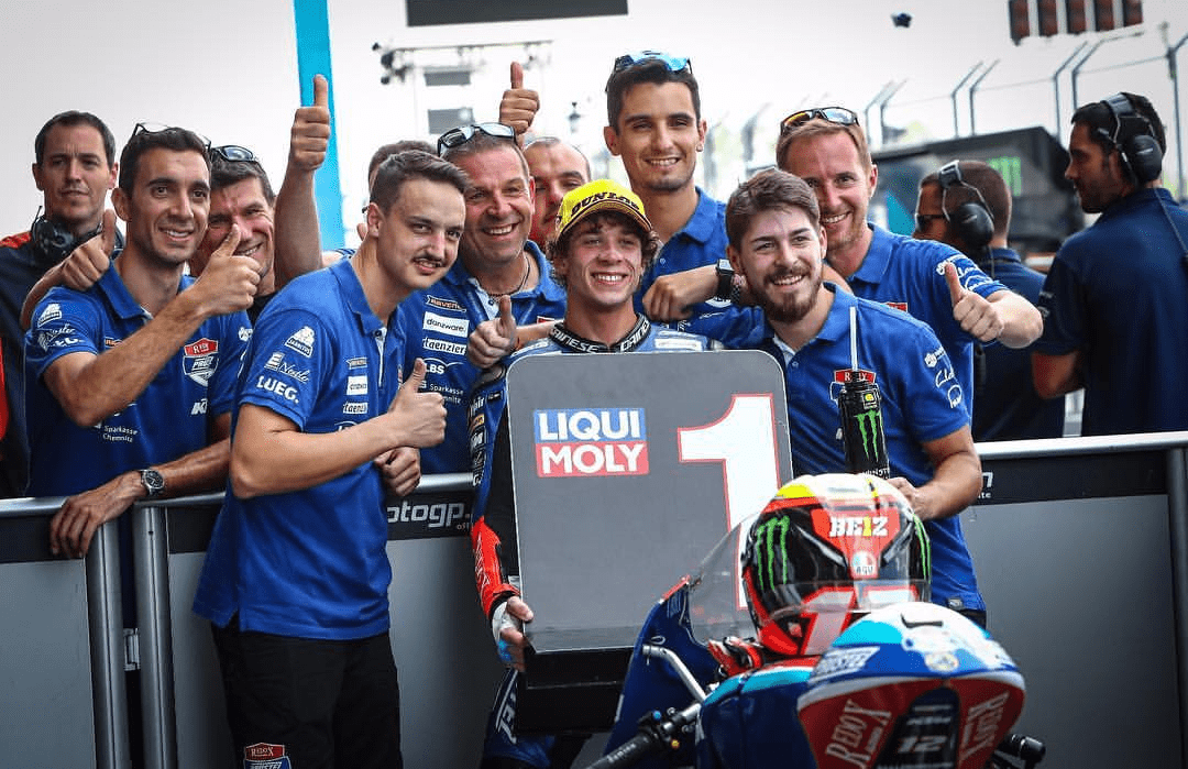 Pole para Marco Bezzechi / @marcobez12