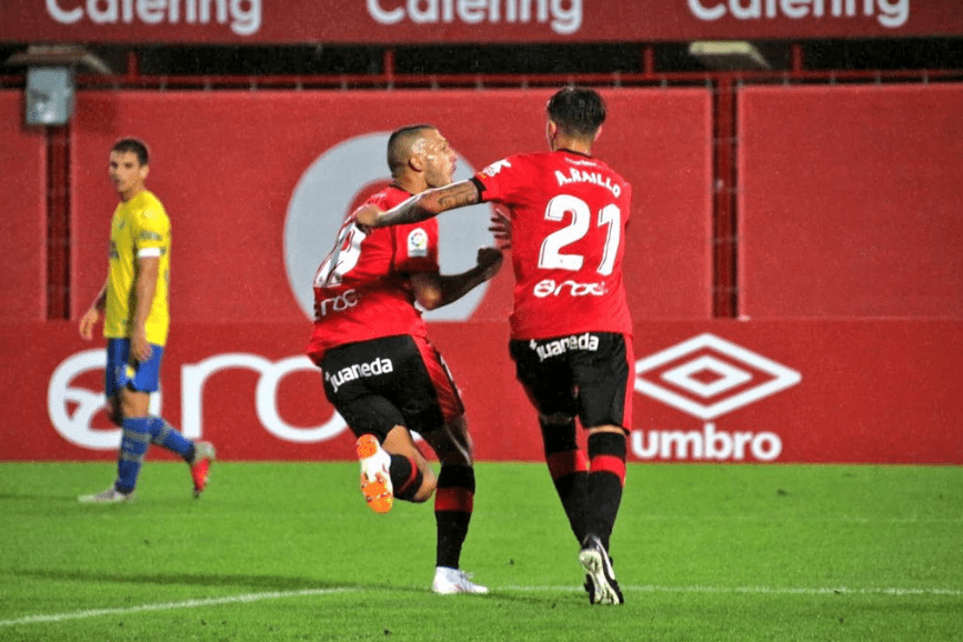 Los locales no se arrugaron ante un resultado adverso. Fuente: RCD Mallorca.