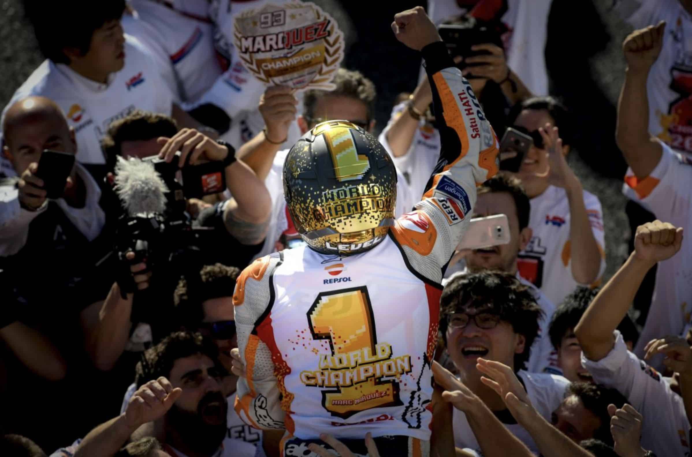 via: motogp.com