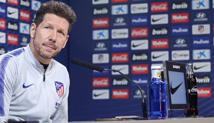 Simeone en rueda de prensa.