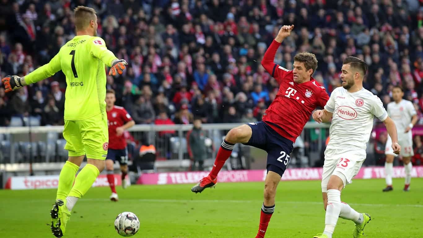 Müller marcando su primer gol. Vía: fcbayern.com