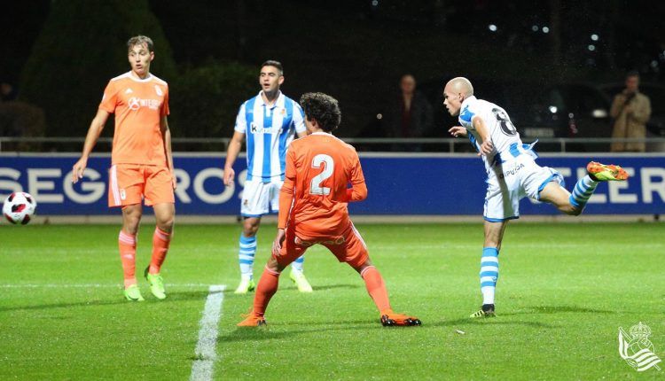 Instante del gol de Guridi de cabeza