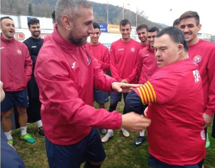 Duelo de defensas en el Municipal de Olot 2 Duelo de defensas en el Municipal de Olot