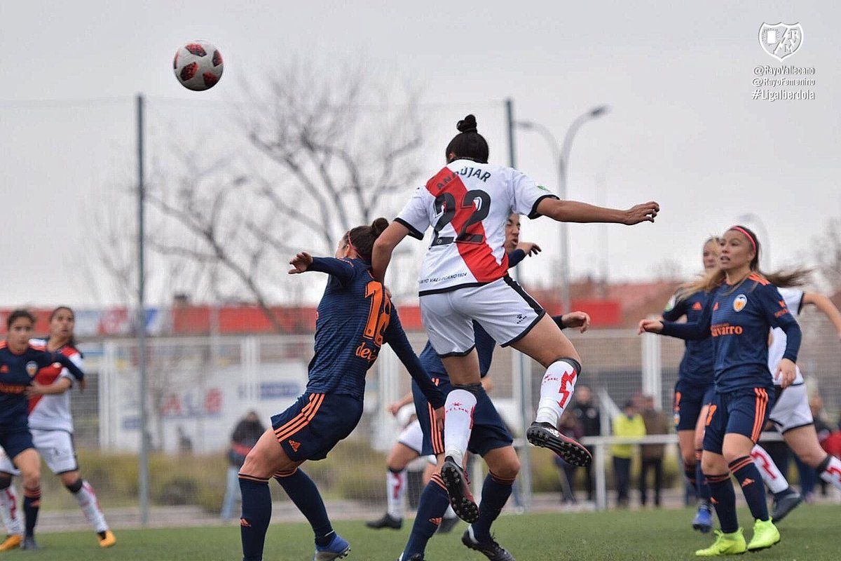 Foto vía: @RayoFemenino