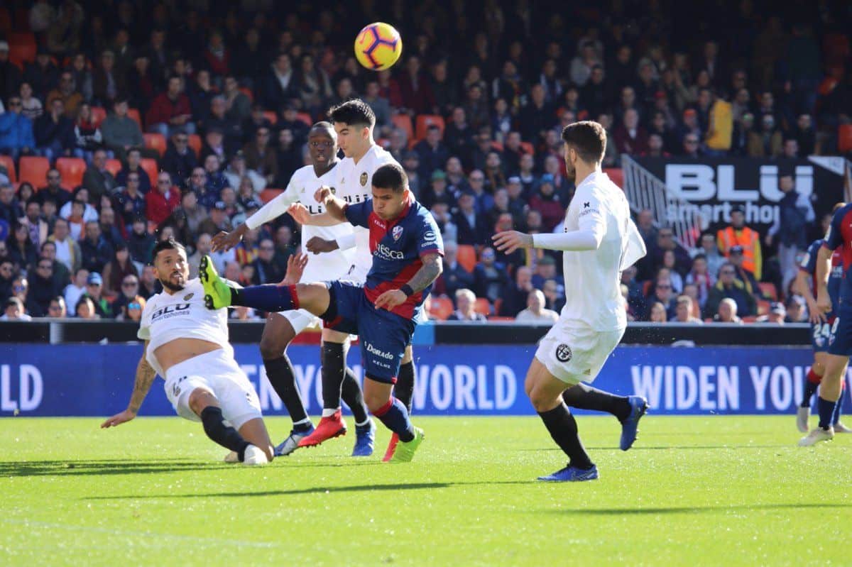 Mestalla despide el año con victoria en el último suspiro