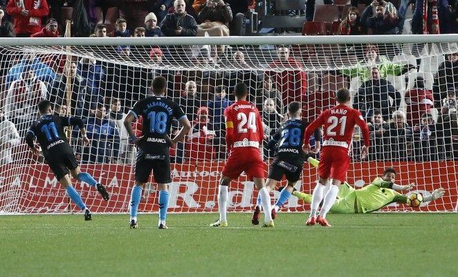 Rene deteniendo el penalti frente al CD Lugo (www.udalmeriasad.com)
