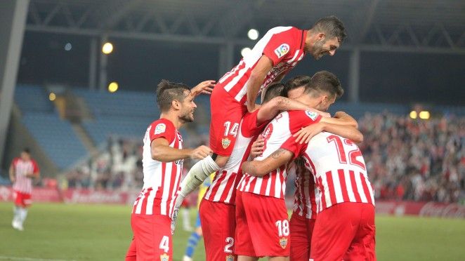 Los jugadores de la UD Almería celebrando un gol esta temporada (www.udalmeriasad.com)