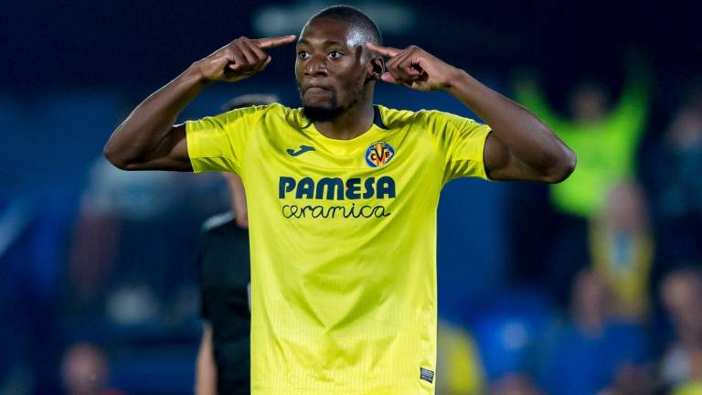 Ekambi celebrando su primer gol