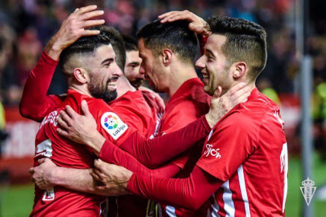 El Sporting celebra uno de los goles logrados el 11 de Marzo frente a la Cultural Leonesa en el Estadio de El Molinón