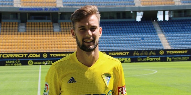 Carrillo en su presentación como cadista | Imagen: Cádiz CF