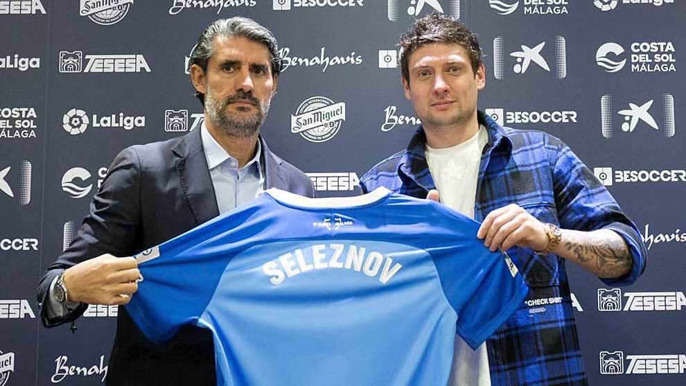 Seleznov, posando junto a Caminero en su presentación, podría debutar en este encuentro: Foto Marca