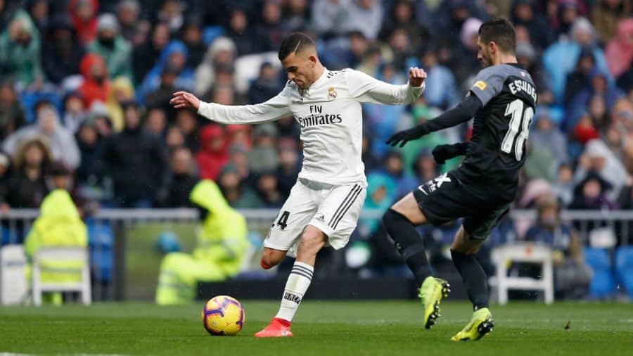Dani Ceballos en un partido con el Real Madrid