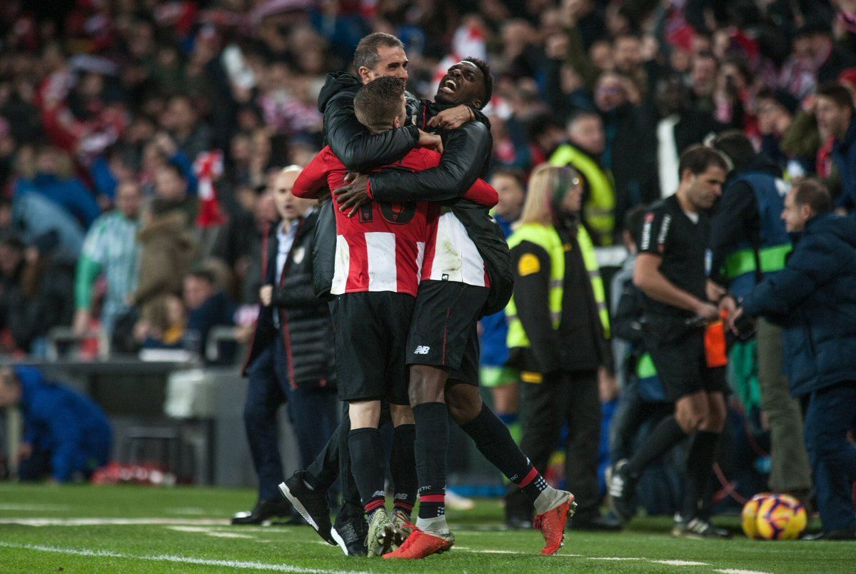 El Athletic doblega a un Real Betis que ya piensa en Copa