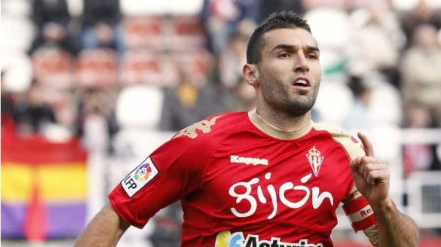 David Barral es el nuevo delantero del Racing de Santander