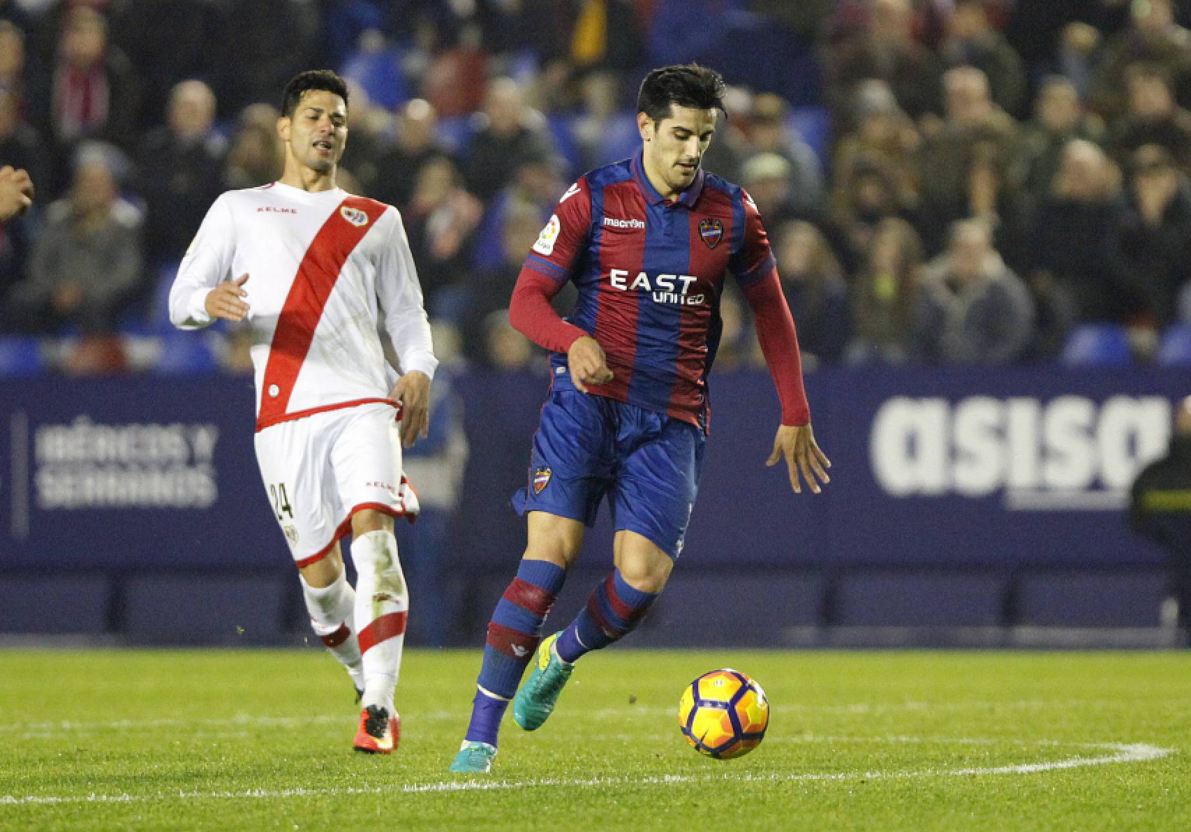 Levante y Valladolid buscan la tranquilidad