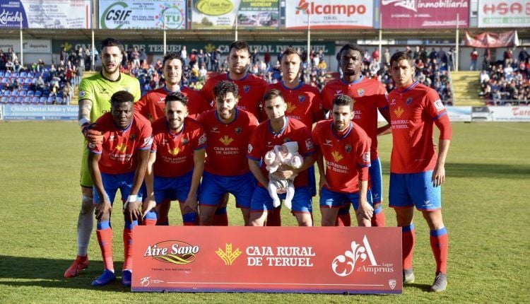 El CD Teruel en su estadio de Pinilla.