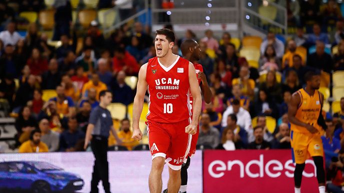 Damjan Rudez celebra una acción de partido en un Gran Canaria - UCAM Murcia. Foto: ACB.