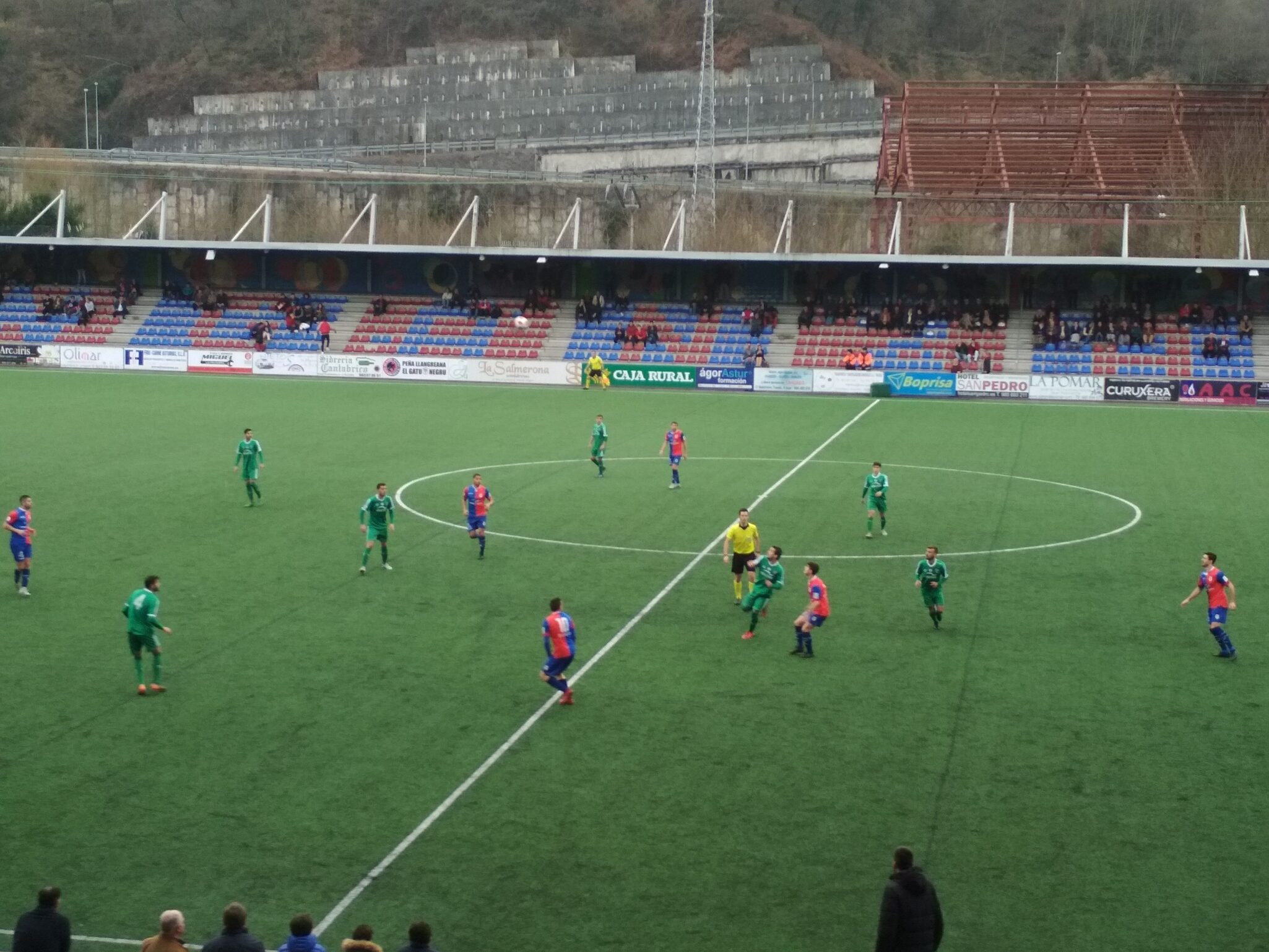 Instantánea del Nuevo Ganzábal en un lance del partido