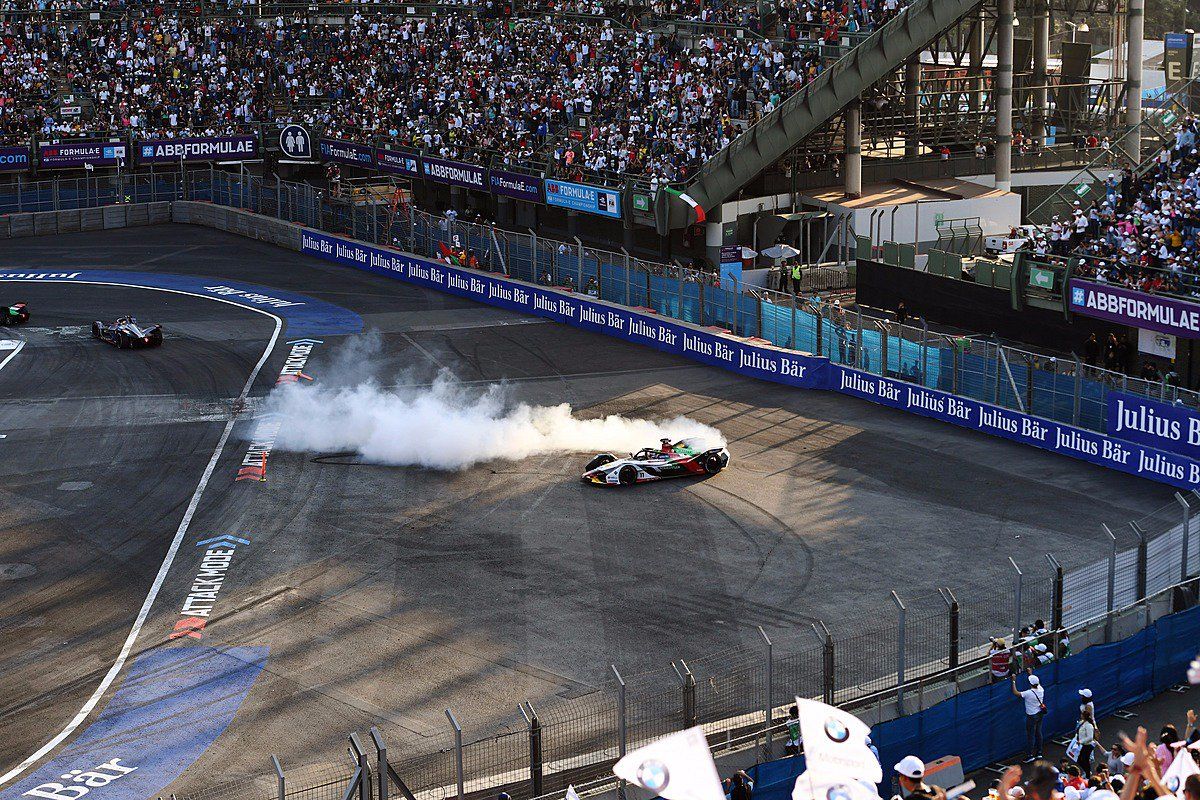 Di Grassi despues de hacerse con la victoria. Via Twitter: @Formulae