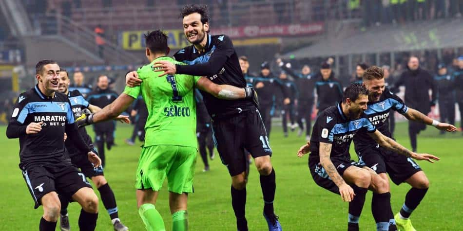 en tanda de penales Lazio se llevó el boleto a semifinales.