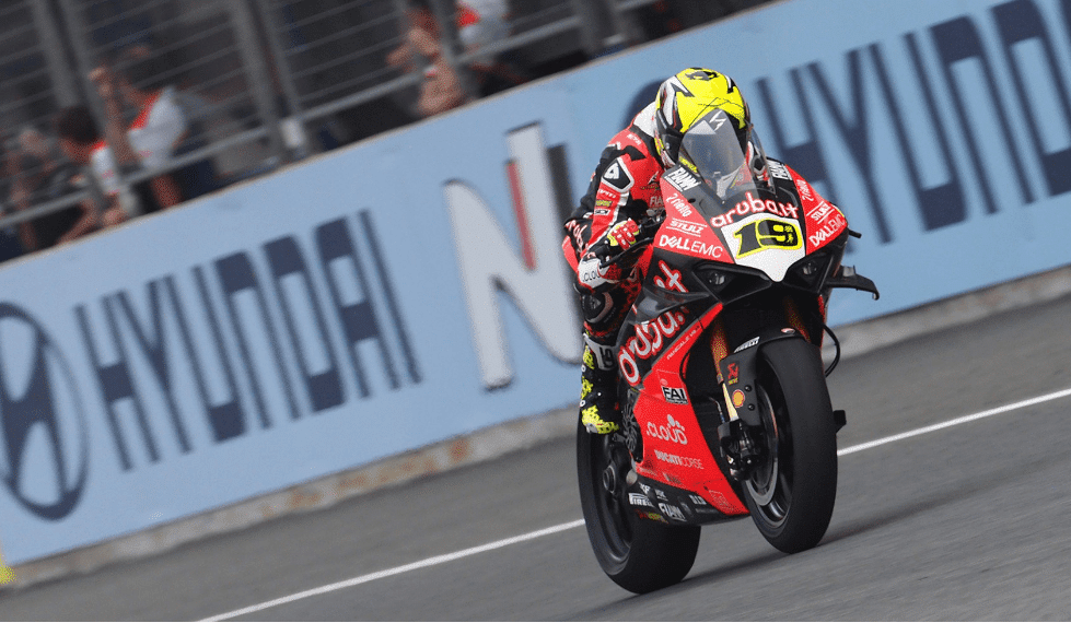 vía twiter @WorldSBK