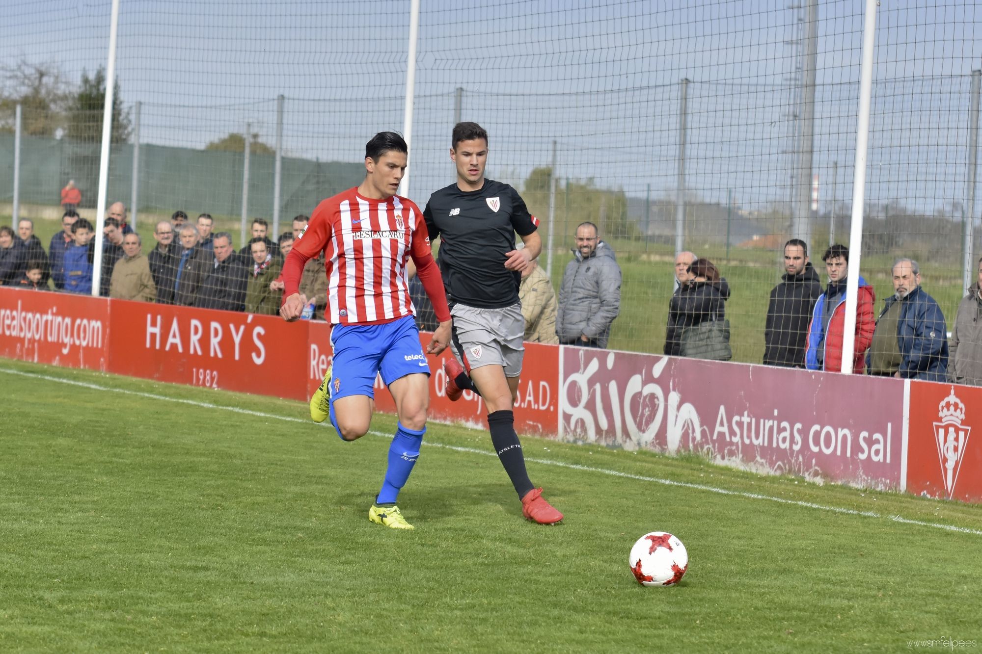 Gorka Guruzeta, tras superar una grave lesión ha vuelto a jugar con el Bilbao Athletic