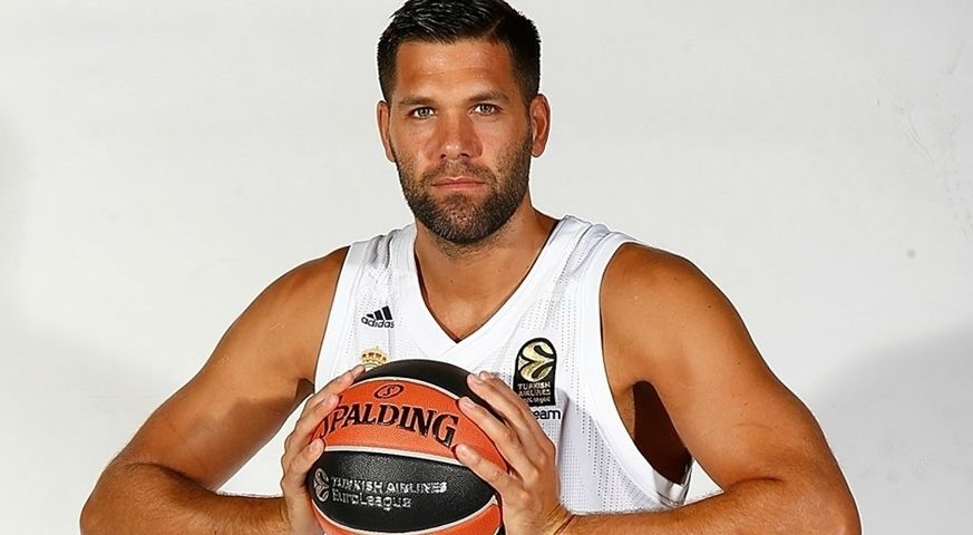 Felipe Reyes posa para la foto oficial de la Euroliga. Foto: Turkish Airlines Euroleague.