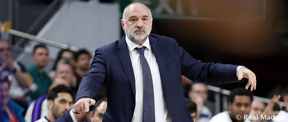Pablo Laso dirige un partido como entrenador del Real Madrid. Foto: Real Madrid.