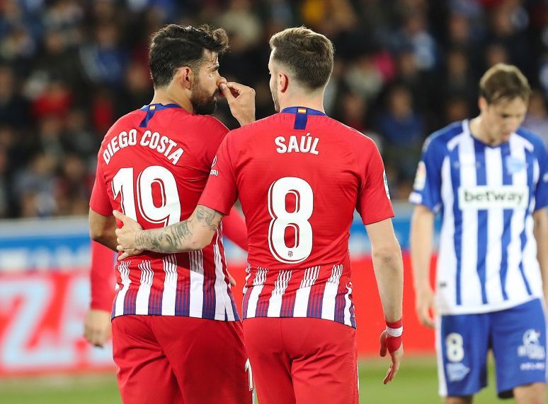 Diego Costa y Saúl encarrilaron la victoria en Mendizorroza del Atlético