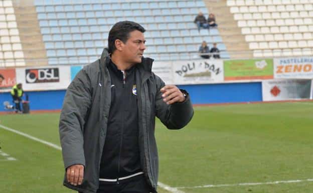 Julio Algar dirigirá al Real Murcia hasta final de temporada