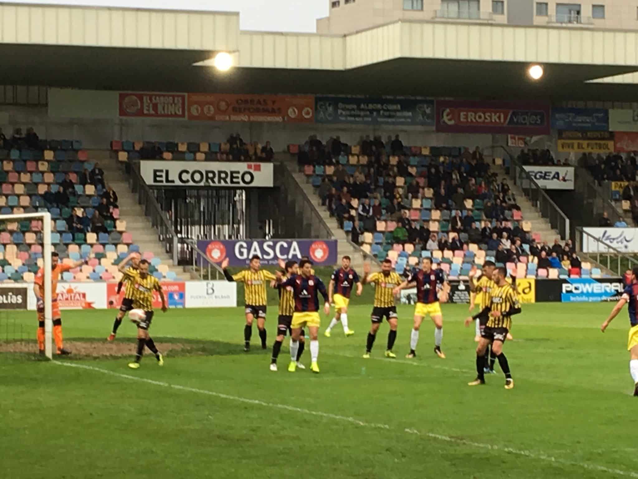 Lance del encuentro disputado en Lasesarre (Foto: Barakaldo CF)