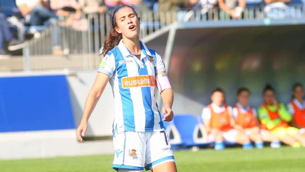 La capitana realista Nahikari se lamenta de una ocasión perdida. Fuente: Mundo Deportivo.