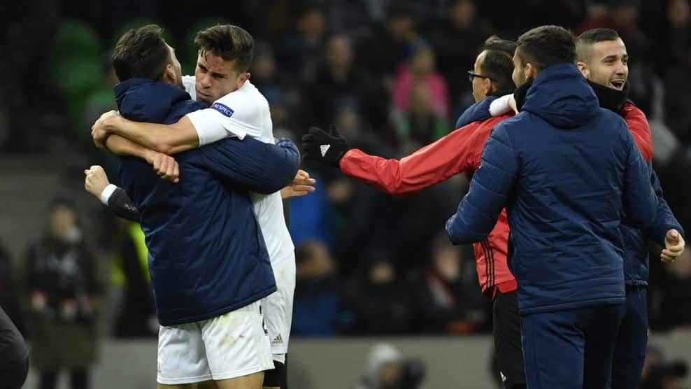 El Valencia se clasificó para cuartos de final con un gol en el último suspiro