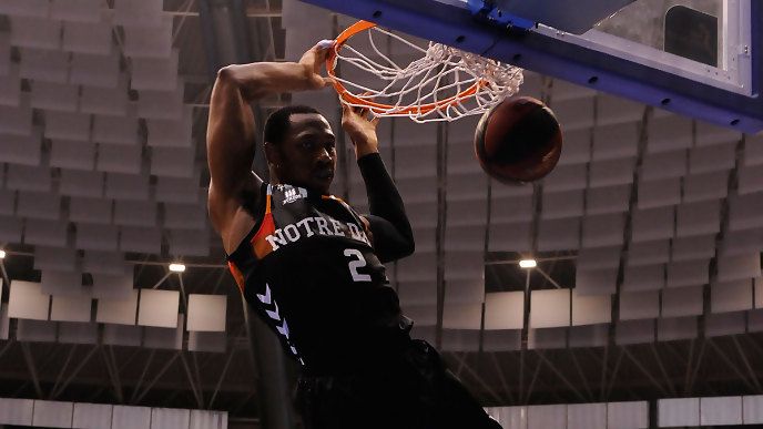 El San Pablo Burgos se pasea y sueña con los Playoffs