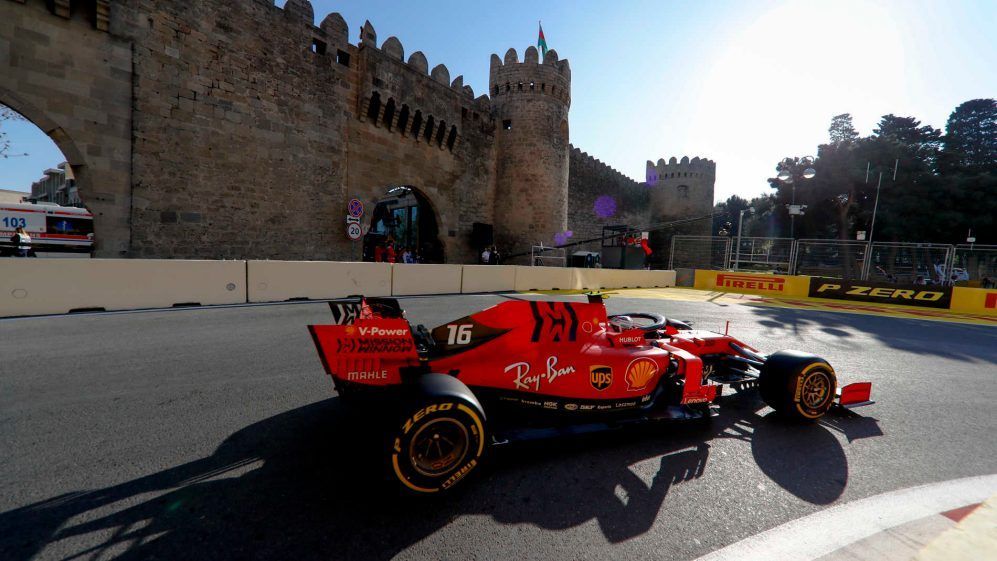 Charles Leclerc sale de la curva 12. Cortesía: Formula1.com