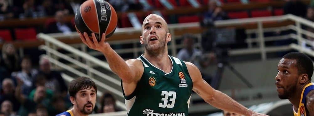 Nick Calathes deja una bandeja en un Panathinaikos - Khimki. Foto: Turkish Airlines Euroleague.