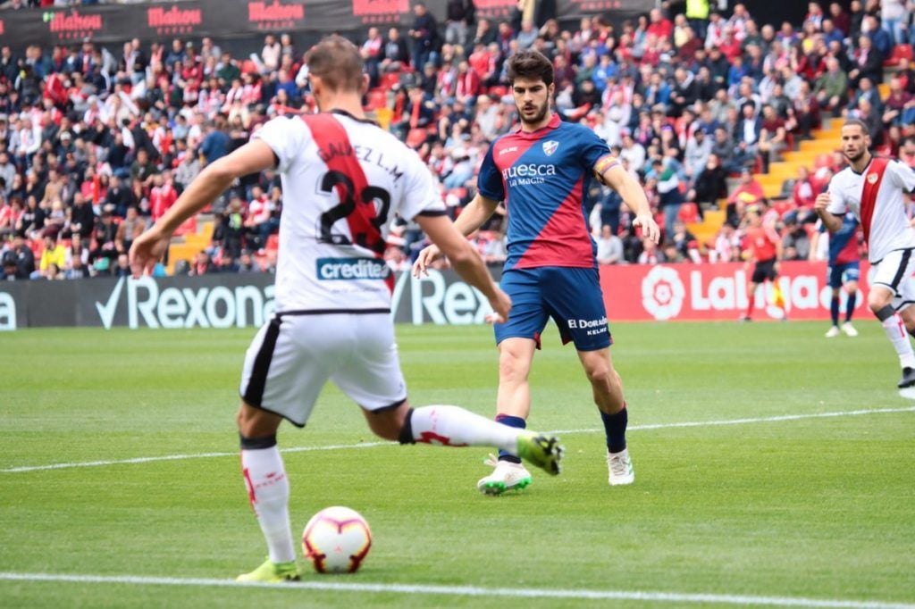 Lance del encuentro en el Estadio de Vallecas (Foto: SD Huesca)