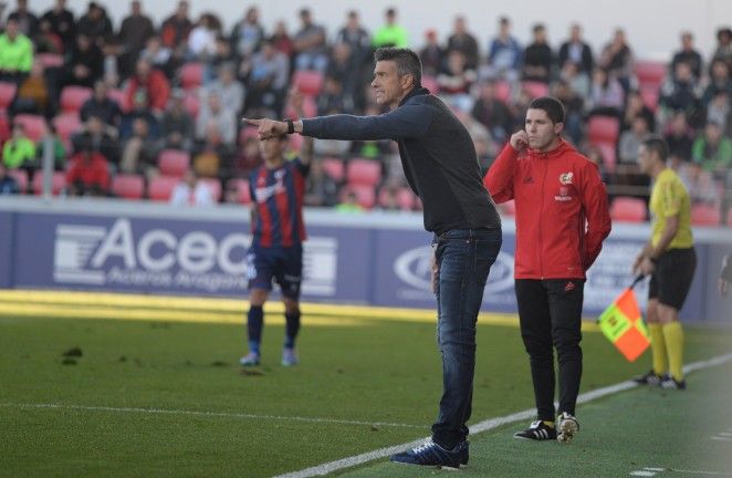 Martí dirigiendo al Tenerife