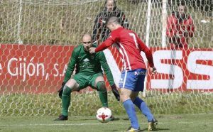 Traver en un partido del Sporting 'B' frente al Burgos