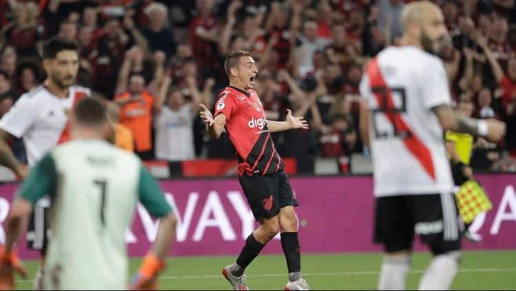 A Marco Ruben le importó poco su paso por River y gritó el gol con alma y vida // Infobae