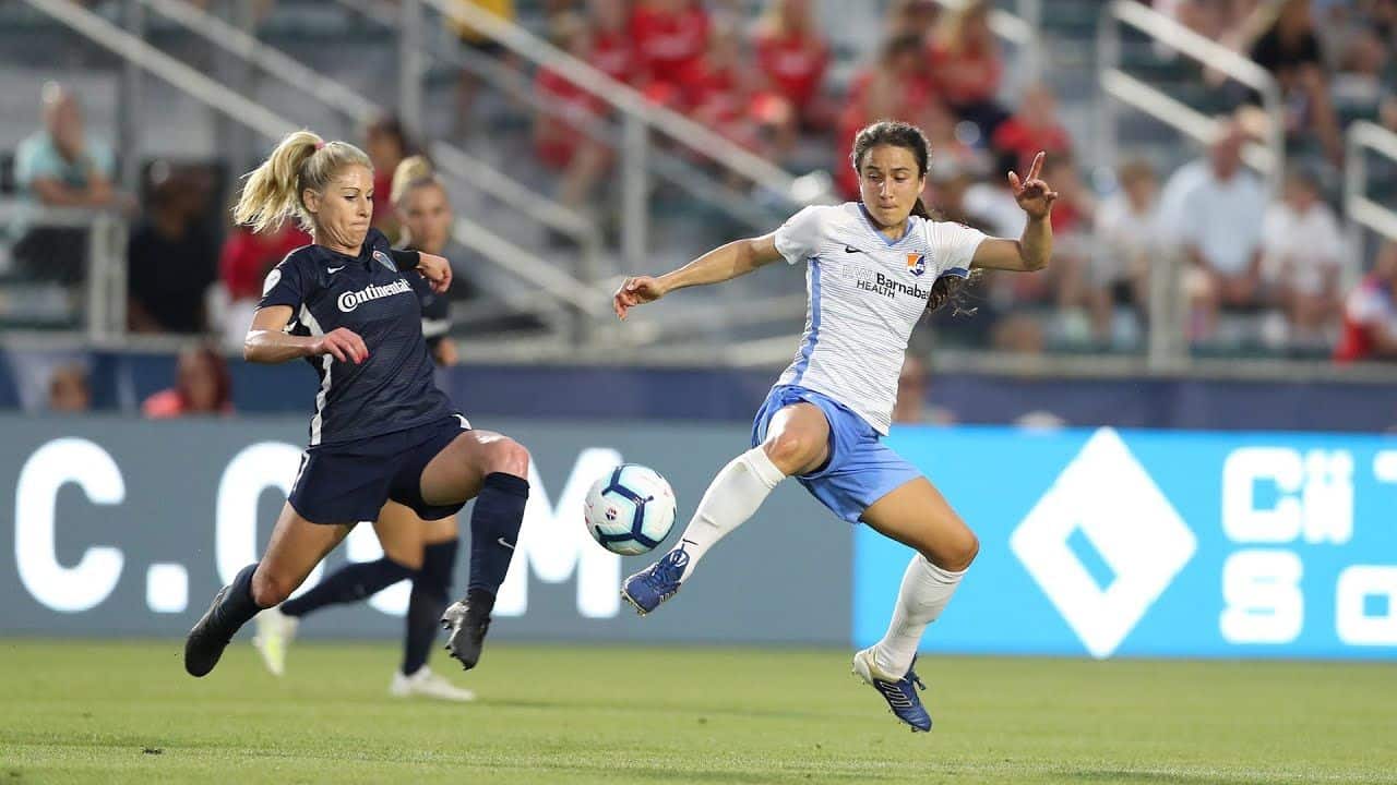 McCall Zerboni, una de las figuras de North Carolina (Foto: Youtube thumbnail)