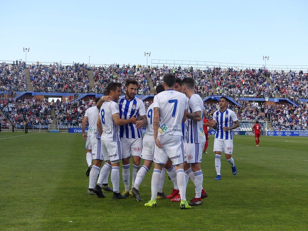 Jugadores del Recreativo celebran un gol (Foto: Huelva24horas.com)