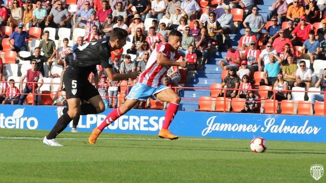Cristian Herrera durante un encuentro frente al Málaga CF